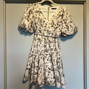 NWOT Floral dress with belt
